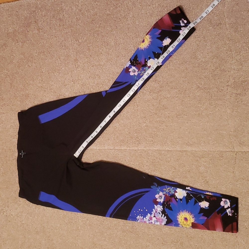 Sweaty Betty Women's Tokyo Bloom 7/8 Leggings - Picture 9 of 10